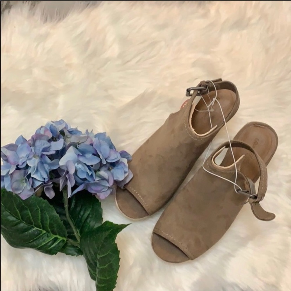 🛍Deal of Day! Taupe Cayla Espadrille Sandals - Picture 4 of 4